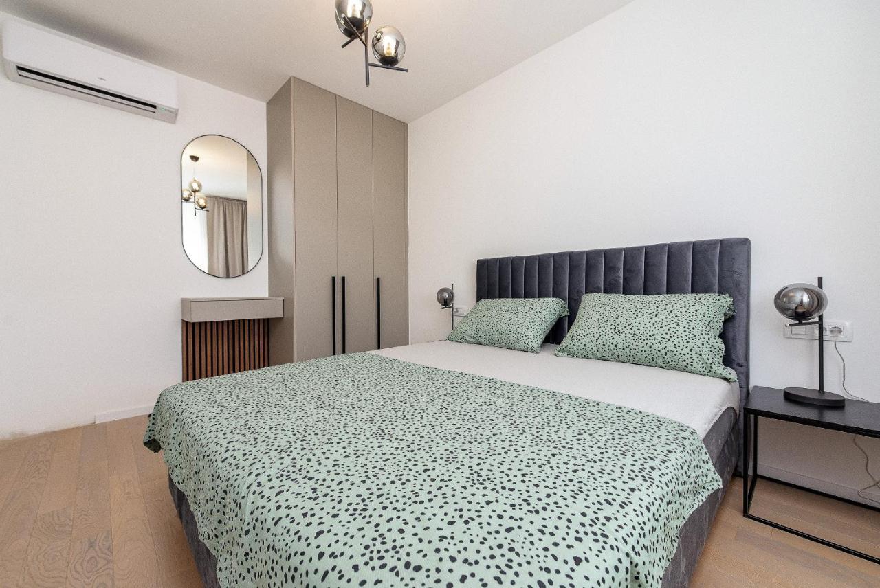 City Lux Apartment 2 - With Garage And Balcony Zadar Exteriör bild